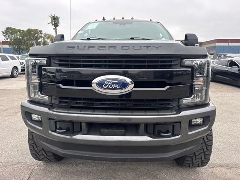 Used 2019 Ford F250 Lariat w/ Lariat Ultimate Package AWD/4WD image 2