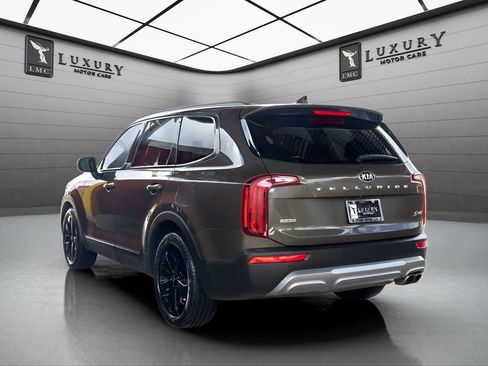 Used 2020 Kia Telluride S w/ S 8 Passenger Seating Package AWD/4WD image 6