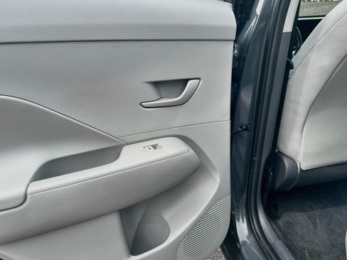 Used 2025 Hyundai Kona SEL AWD/4WD image 24