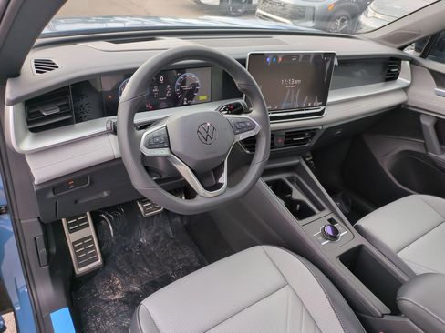 New 2026 Volkswagen Tiguan SE R-Line image 12