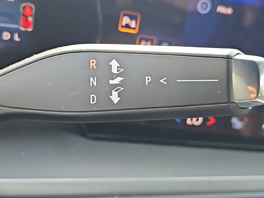Used 2026 Chevrolet Traverse LT FWD image 35