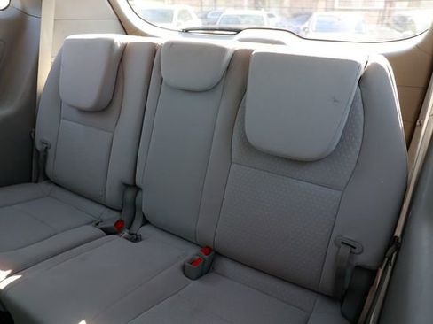 Used 2018 Kia Sedona L image 26