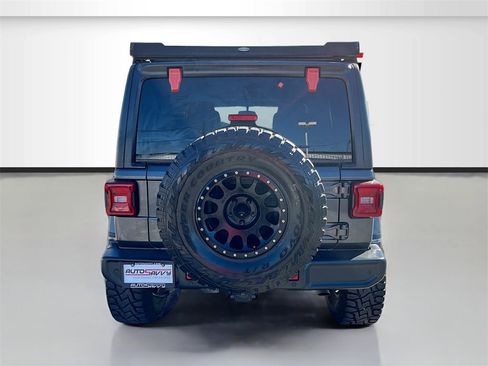 Used 2018 Jeep Wrangler Unlimited Sahara w/ Safety Group image 6