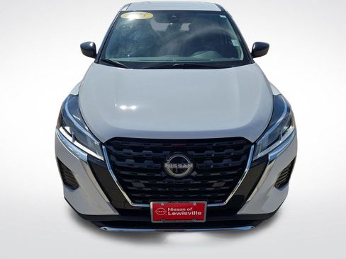 Used 2025 Nissan Kicks Play S FWD image 9