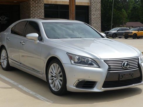 Used 2014 Lexus LS 460 w/ Comfort Package RWD image 7