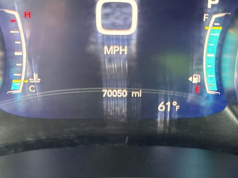Used 2023 Chrysler Pacifica Touring-L FWD image 20