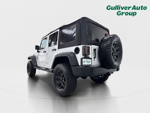 Used 2017 Jeep Wrangler Unlimited Sport AWD/4WD image 5