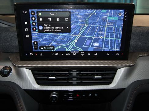 Used 2025 Ford Explorer Active AWD/4WD image 14