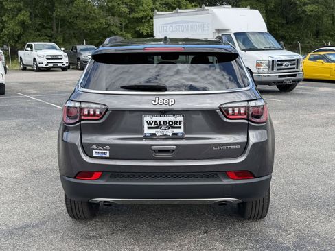 Used 2023 Jeep Compass Limited AWD/4WD image 3