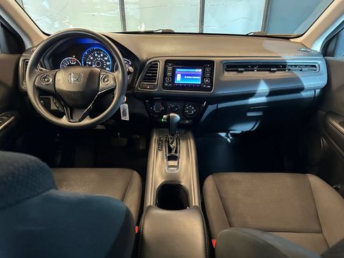 Used 2022 Honda HR-V LX image 9