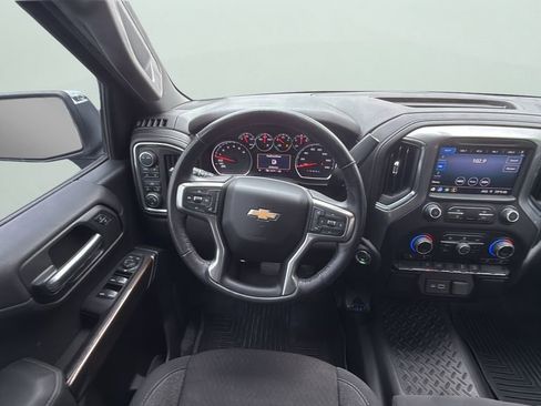 Used 2020 Chevrolet Silverado 1500 LT w/ Texas Edition image 18