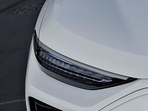 Certified 2025 Audi Q6 e-tron Premium Plus w/ Premium Plus AWD/4WD image 9