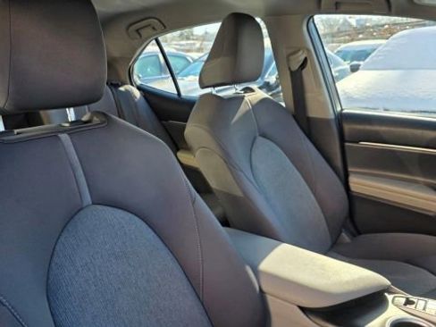 Used 2021 Toyota Camry LE FWD image 40