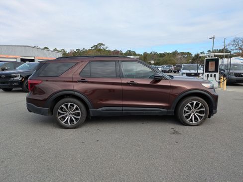 Used 2020 Ford Explorer ST w/ Premium Technology Package image 2