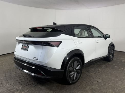 Used 2024 Nissan Ariya AWD image 9