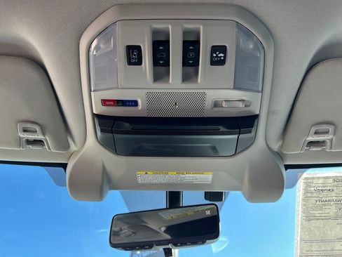 Used 2022 Subaru Ascent Touring image 27