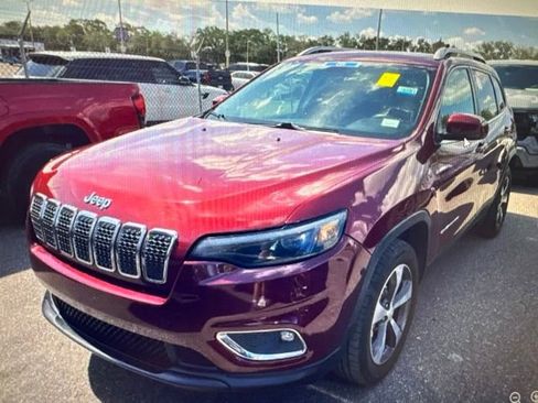Used 2019 Jeep Cherokee Limited AWD/4WD image 1