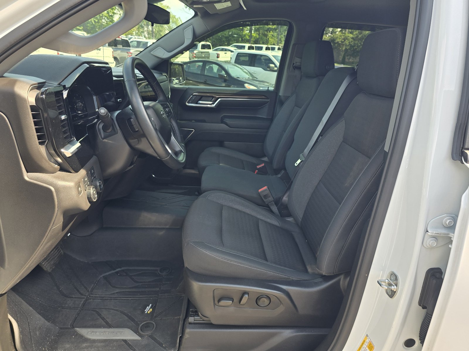 Used 2024 Chevrolet Silverado 1500 RST w/ Protection Package AWD/4WD image 15