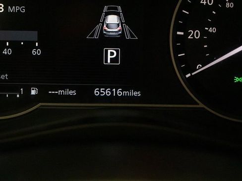 Used 2020 Nissan Kicks SR image 29