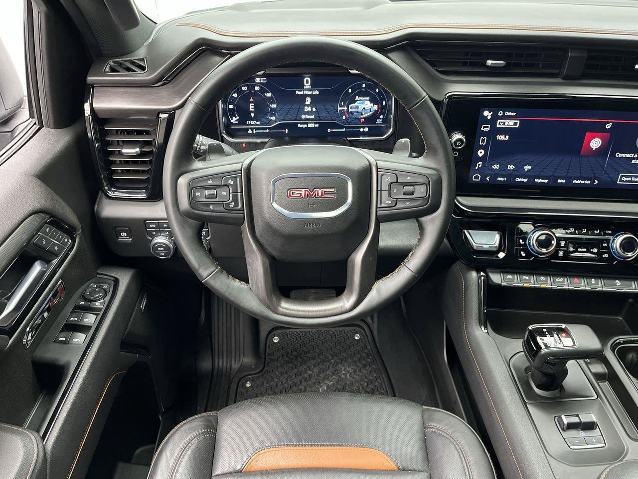 Certified 2025 GMC Sierra 1500 AT4 w/ Technology Package AWD/4WD image 17