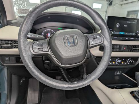 Certified 2023 Honda HR-V LX image 35