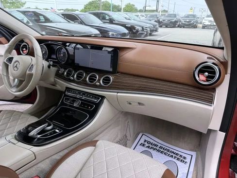 Used 2017 Mercedes-Benz E 300 4MATIC image 48