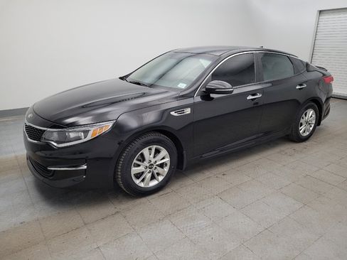 Used 2018 Kia Optima LX FWD image 2