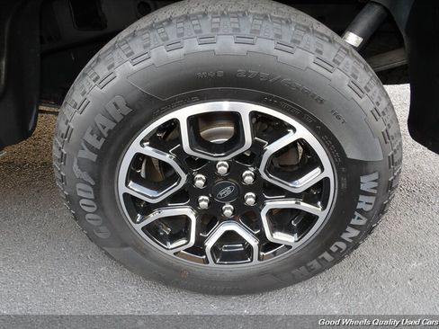 Used 2017 Ford F150 XLT w/ Equipment Group 301A Mid AWD/4WD image 7
