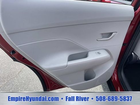 Used 2024 Hyundai Kona SEL AWD/4WD image 14