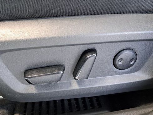 Used 2023 Nissan Rogue SV image 22