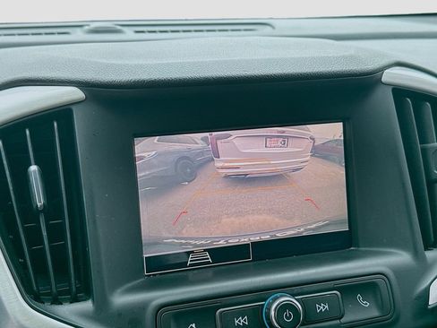 Used 2023 GMC Terrain SLE w/ Driver Convenience Package FWD image 15