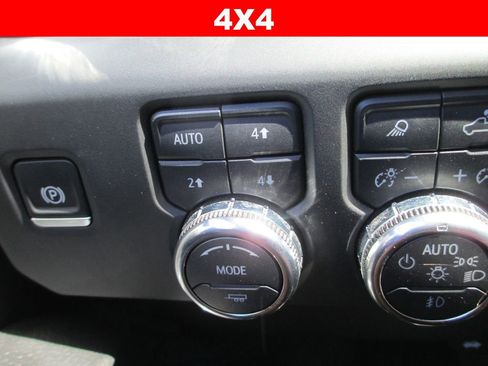 Used 2024 GMC Sierra 2500 Denali w/ Denali Reserve Package AWD/4WD image 33