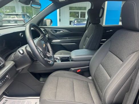 Used 2024 Chevrolet Traverse LT AWD/4WD image 10