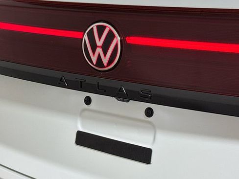 New 2026 Volkswagen Atlas Cross Sport SEL R-Line image 18