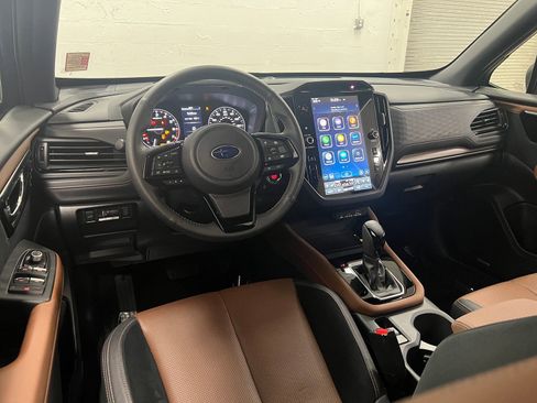 Used 2025 Subaru Forester Touring w/ Popular Package - Touring image 9