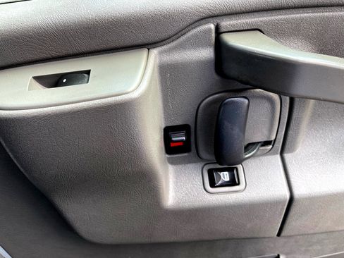 Used 2019 Chevrolet Express 3500 w/ Power Convenience Package image 14