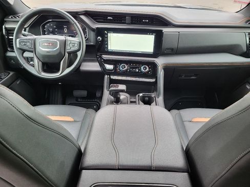 Used 2024 GMC Sierra 1500 AT4 w/ AT4 Preferred Package image 2