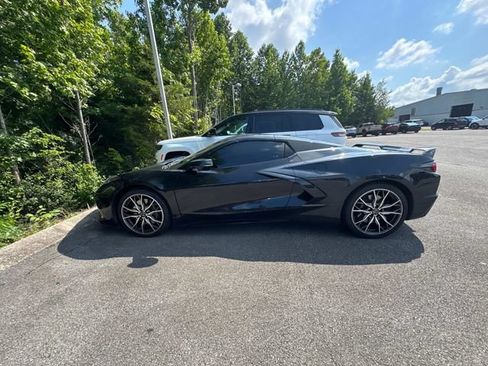 Used 2024 Chevrolet Corvette Stingray Premium Conv w/ Z51 Performance Package RWD image 8