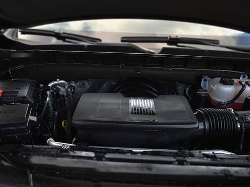 Used 2024 Chevrolet Tahoe Z71 w/ Luxury Package image 29