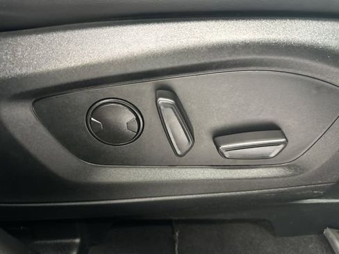 Used 2023 Ford Explorer XLT w/ Equipment Group 202A AWD/4WD image 24