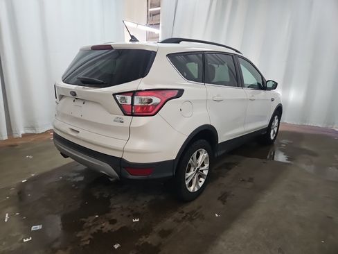 Used 2018 Ford Escape SEL AWD/4WD image 3