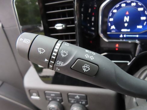 Used 2025 Chevrolet Silverado 1500 LT image 21