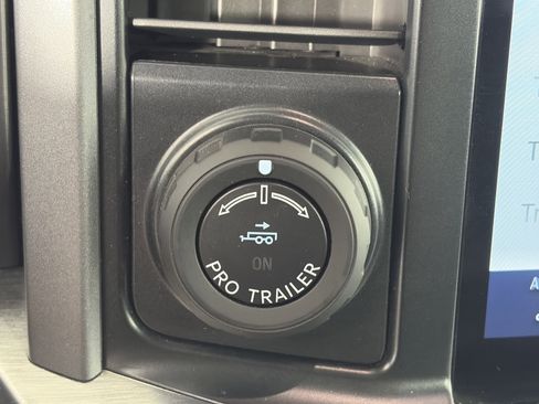Used 2022 Ford F150 Lariat AWD/4WD image 25