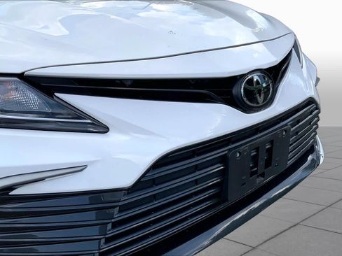 Used 2024 Toyota Camry LE AWD/4WD image 30