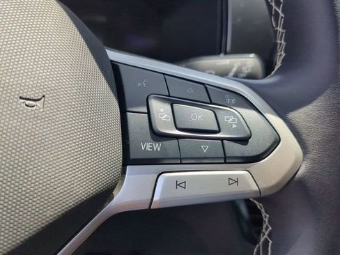 Certified 2025 Volkswagen Taos S FWD image 25