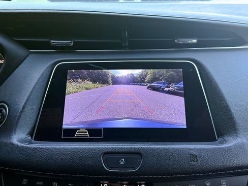 Used 2020 Cadillac XT4 Premium Luxury w/ Cold Weather Package AWD/4WD image 25
