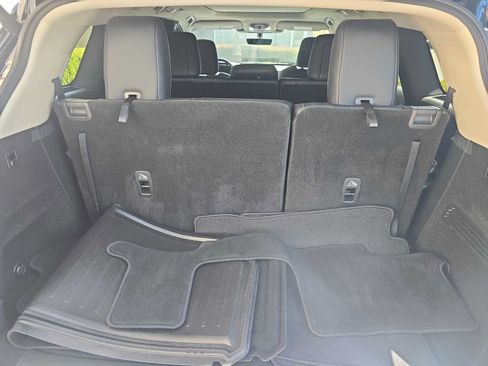 Used 2023 INFINITI QX60 Pure w/ Cargo Package FWD image 10