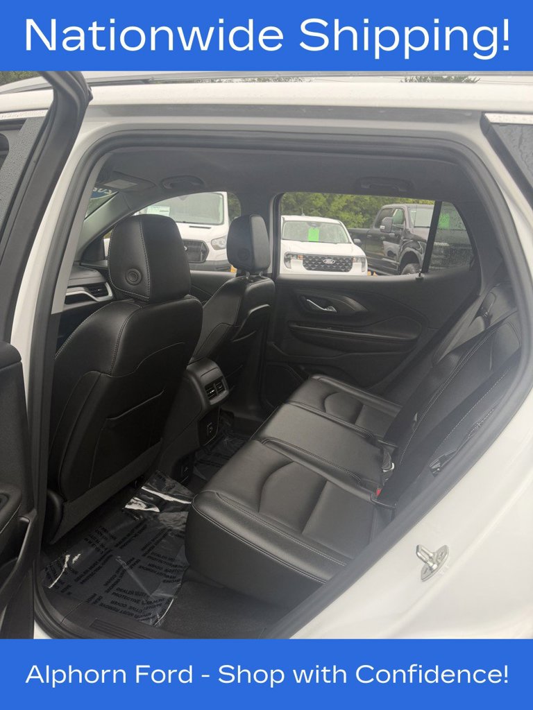 Used 2024 GMC Terrain SLT AWD/4WD image 10