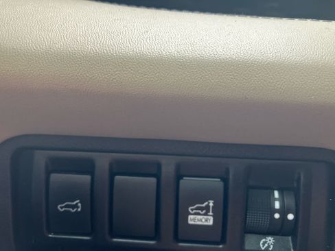 Used 2019 Subaru Ascent Limited w/ Popular Package #2 AWD/4WD image 14