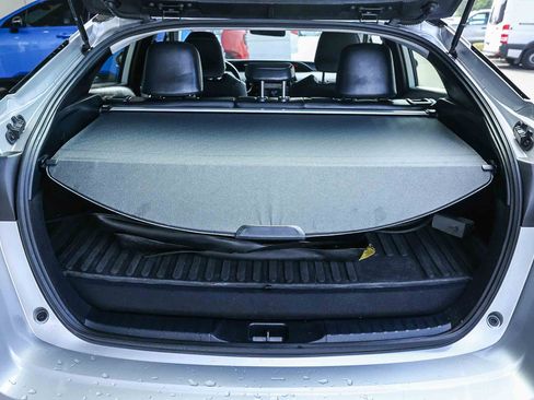 Used 2022 Toyota Prius Prime XLE image 32